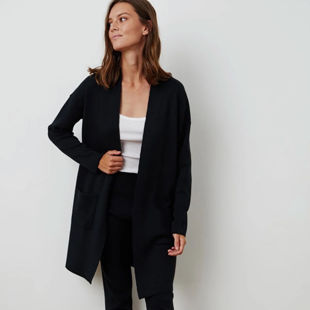 NWT Velvet by Graham & Spencer Adore Open Front Longline Cardigan Black Large
